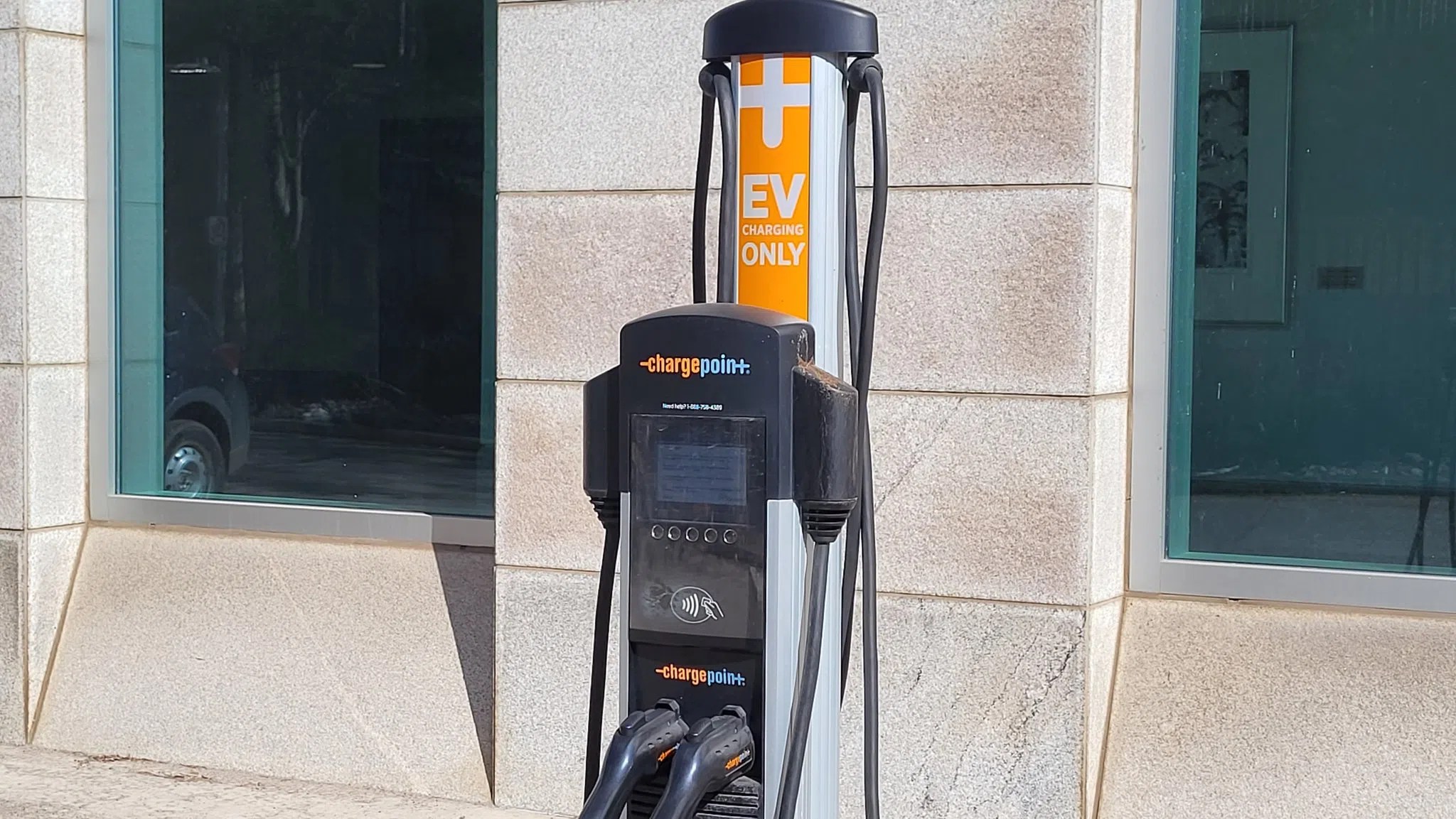 Ottawa to spend 980,000 on 56 EV charging stations around HRM Acadia