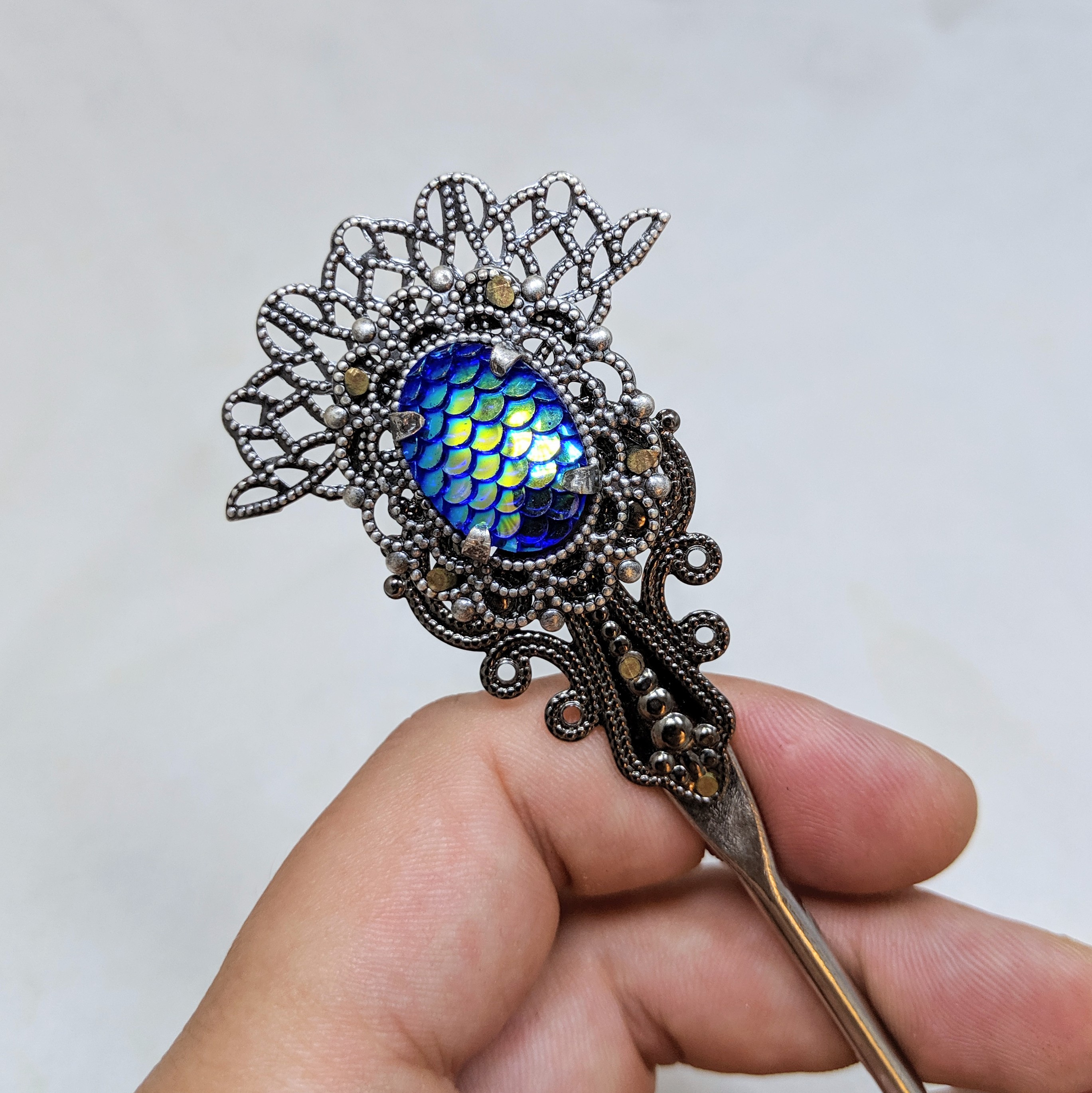 Mermaid scale hair stick A Case of Random