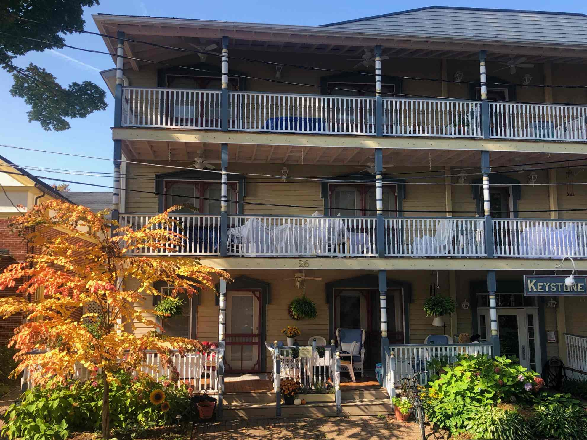 Keystone 1st Floor Porch Apartment Vacation Rental in Chautauqua,NY