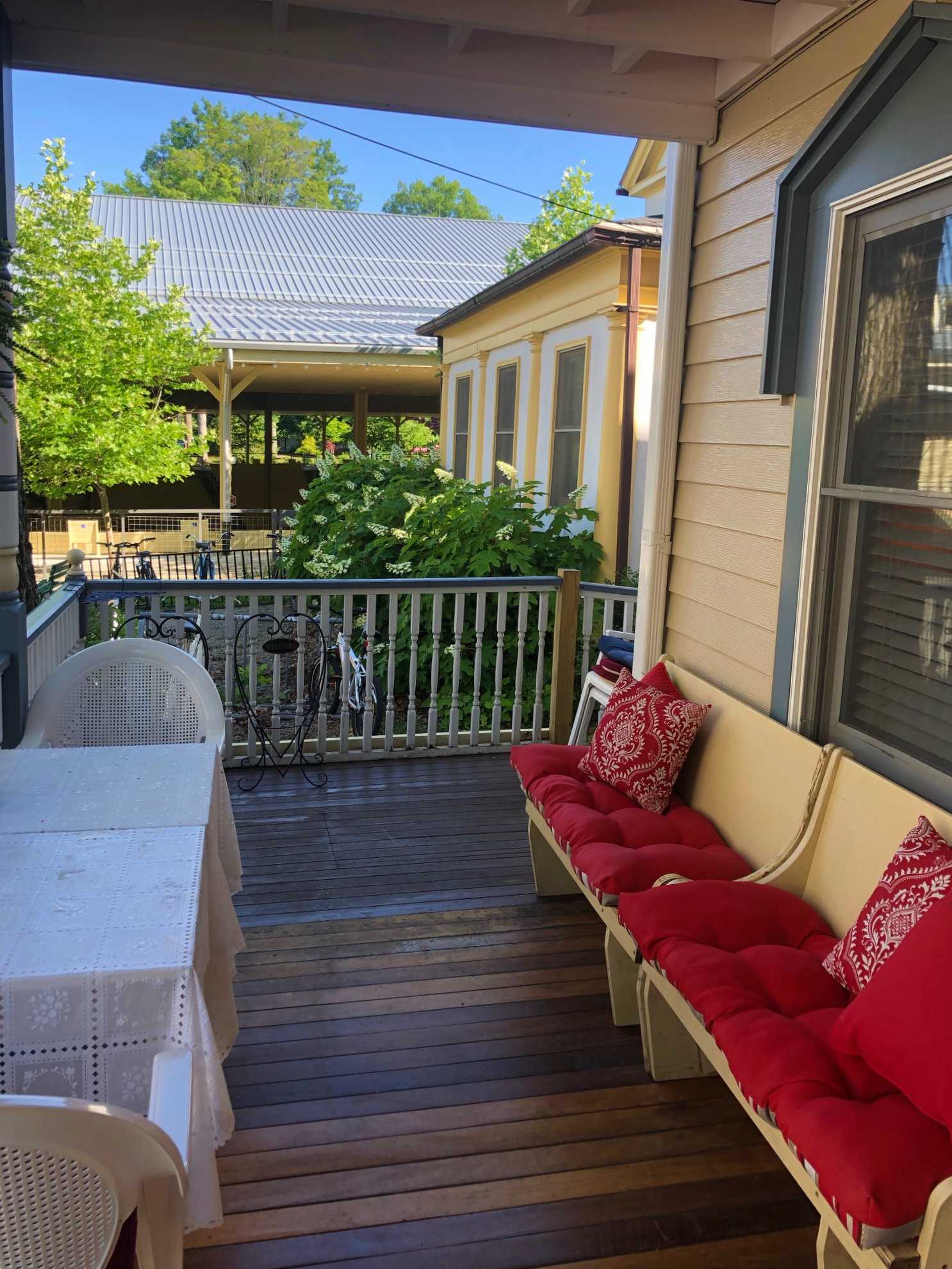 Keystone 1st Floor Porch Apartment Vacation Rental in Chautauqua,NY