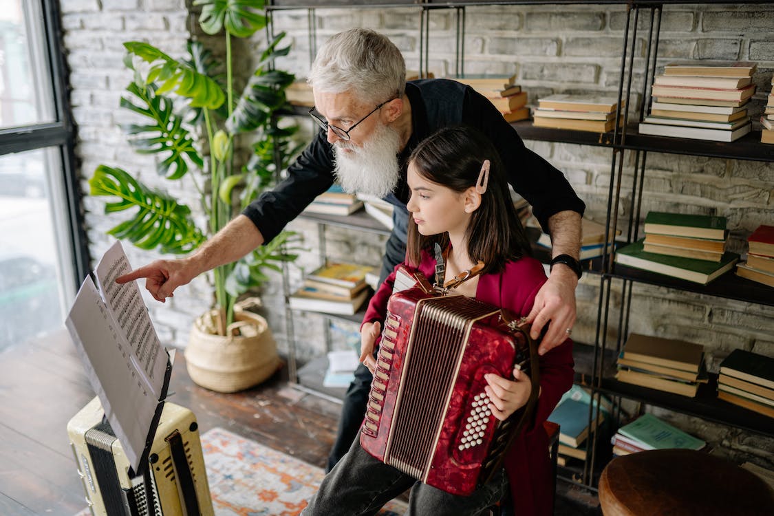 A Comprehensive Guide on How to Hold an Accordion Accordionists Central