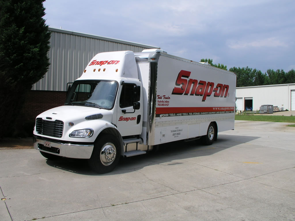 24′ Freightliner M2 Snapon American Custom Design Vehicles