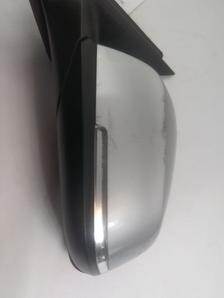 BMW 330e 18 (power), w/automatic reverse tilt, w/o camera; w/o high