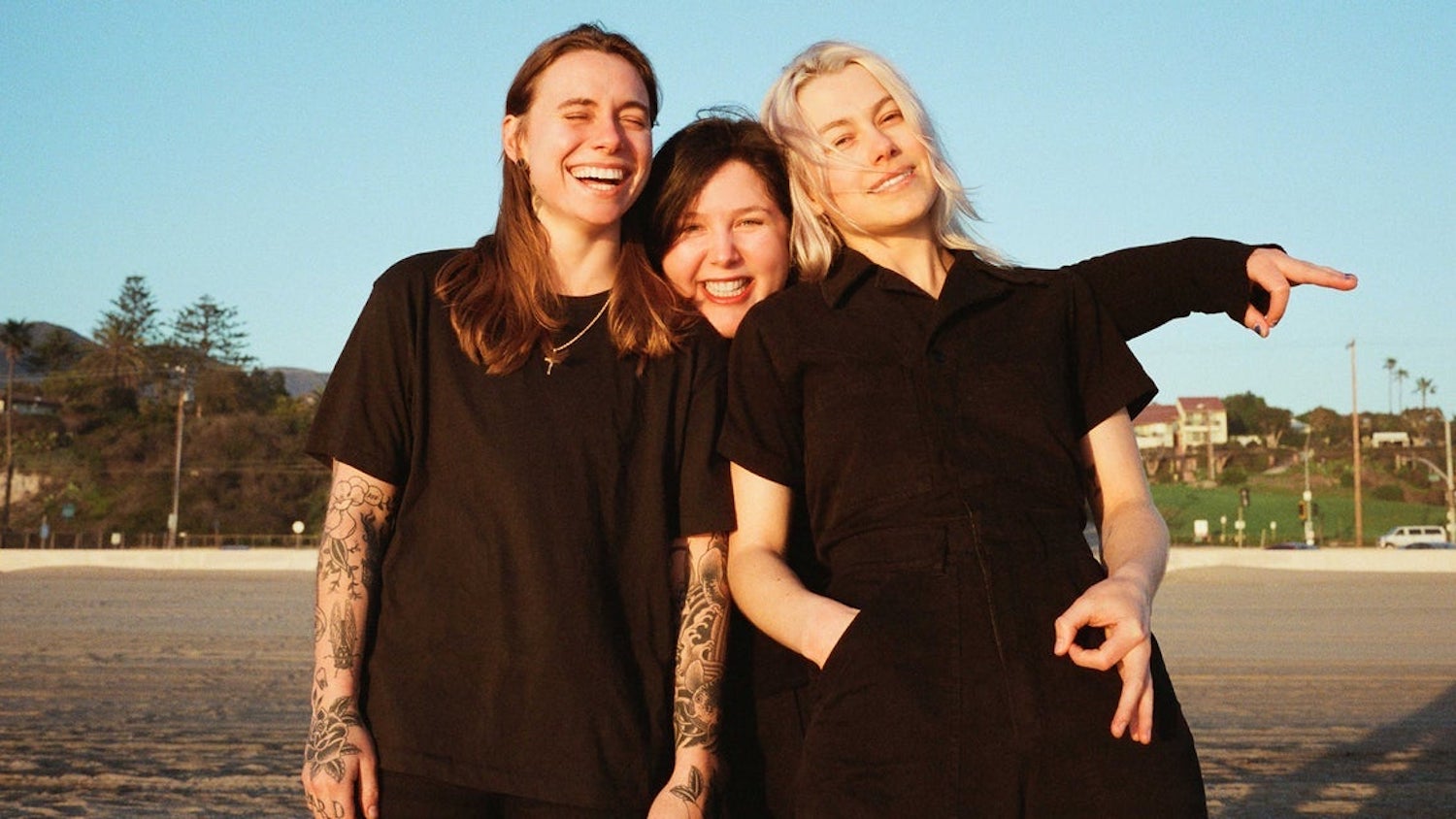 Achona Reviewing boygenius’s “the record”