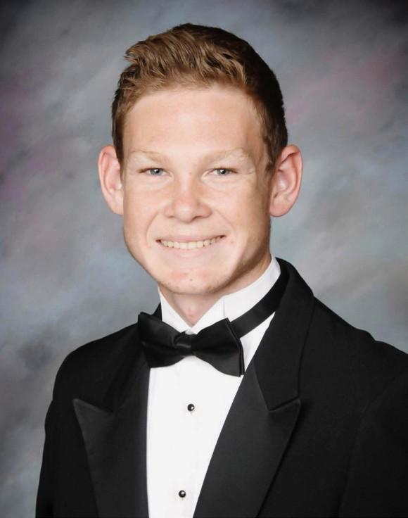Senior class president named ‘Youth of the Year’ The Stinger