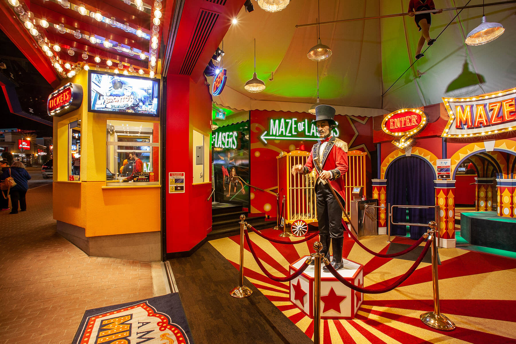 Big Top Mirror Maze ACK Architects Studio Inc.