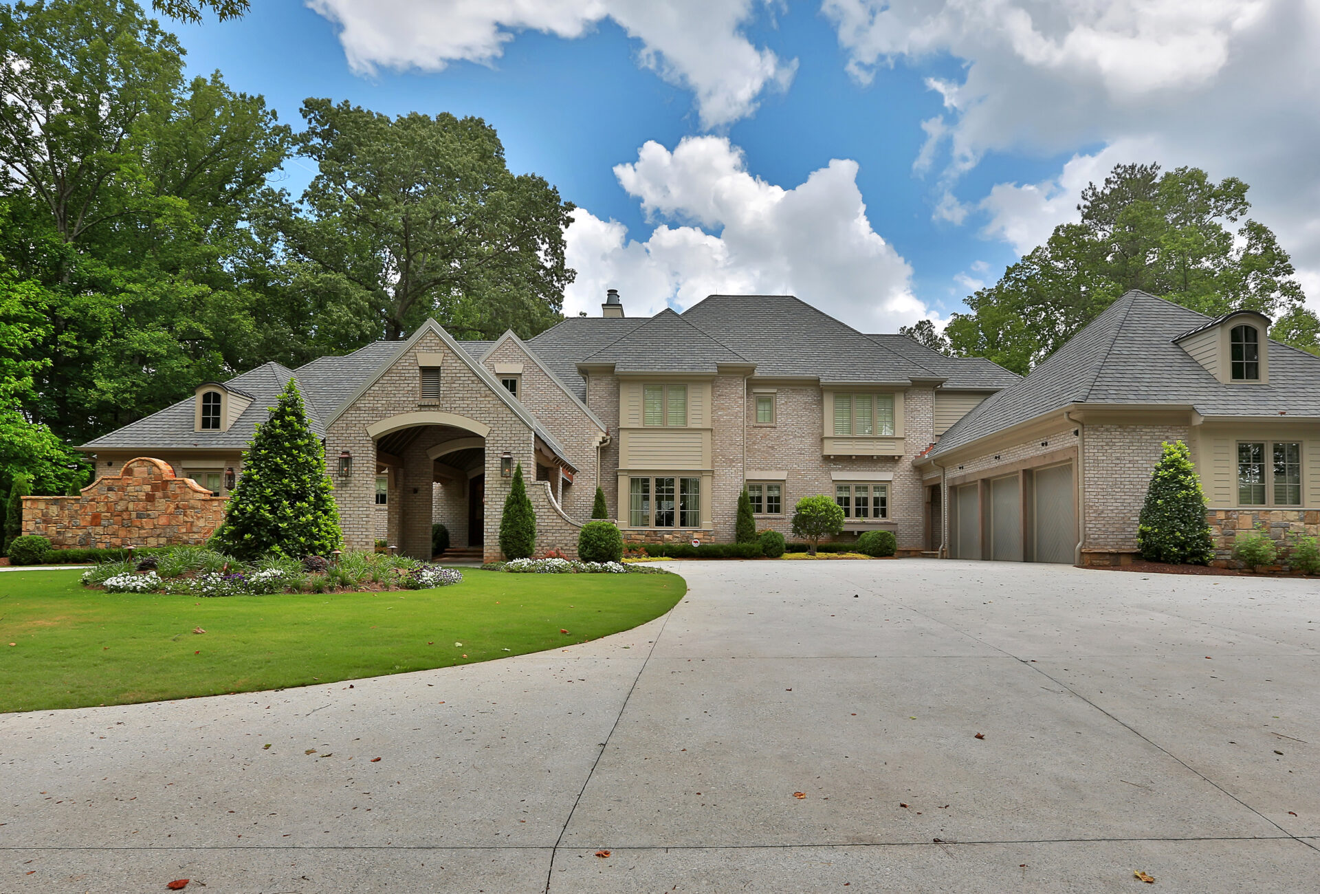 Riverside Drive A Classical Studio