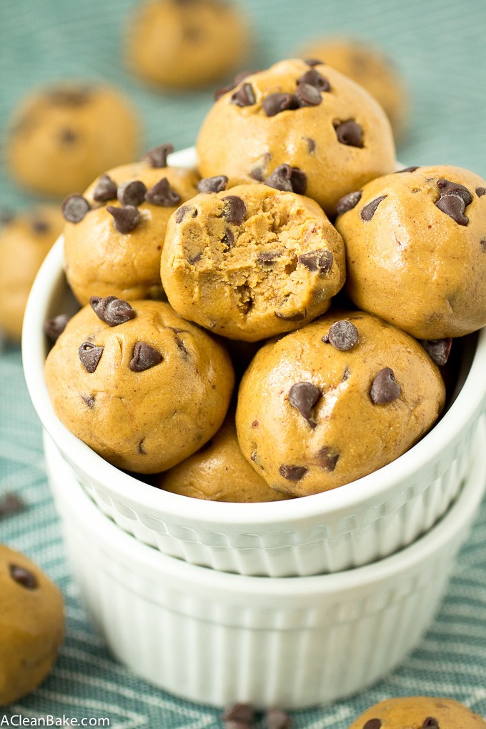 3Ingredient Chocolate Chip Cookie Dough Protein Bites