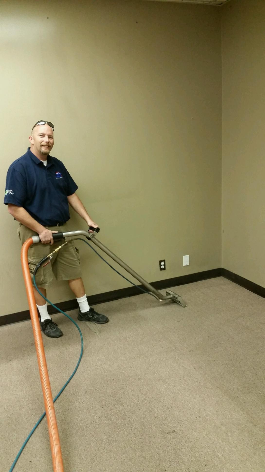 Carl Cleaning 2 Carpet Cleaning Victorville