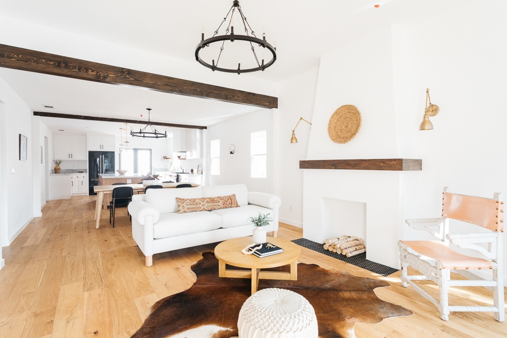 Marvelous Modern Spanish with Oversized ADU in Red Hot Jefferson Park!
