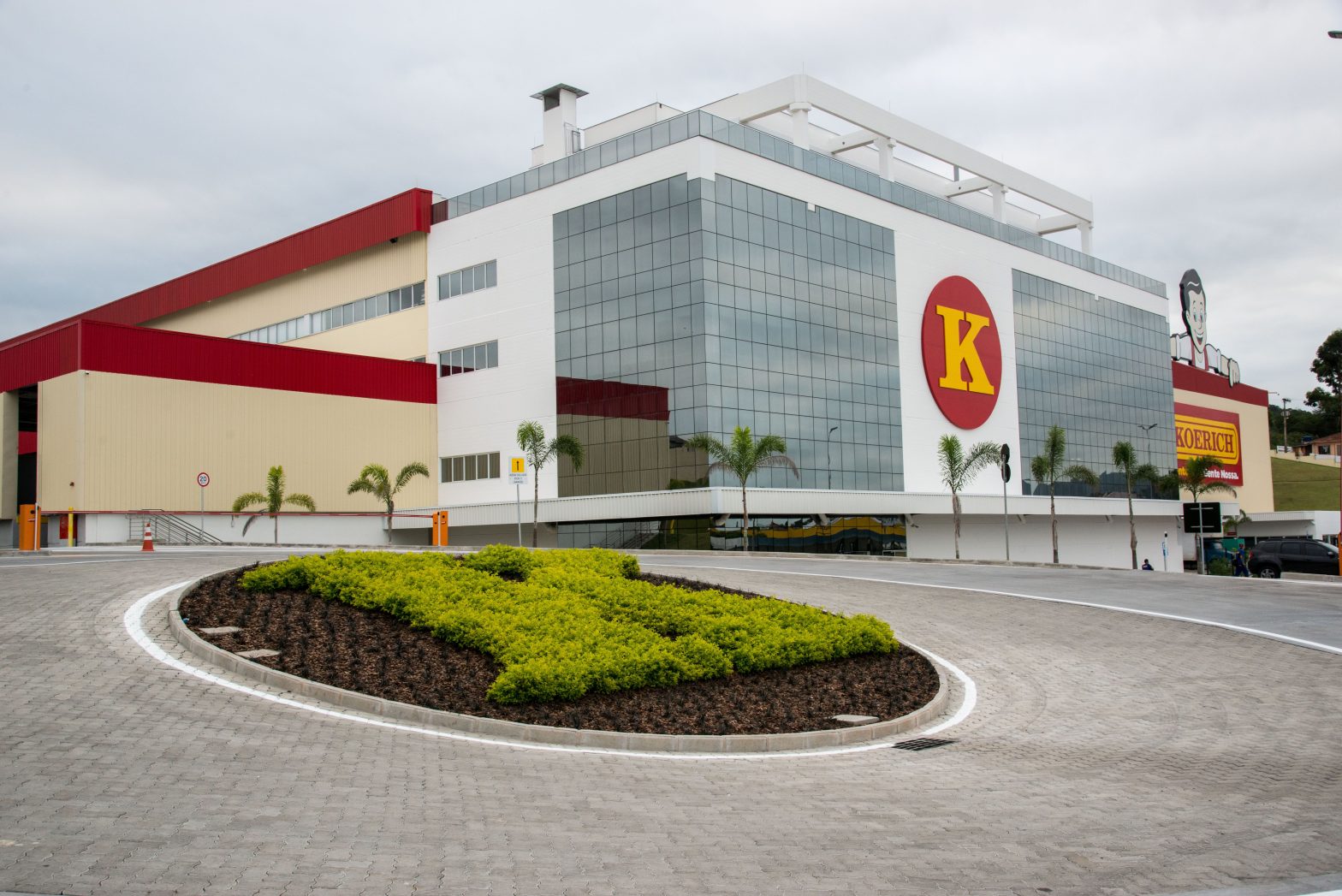 Koerich anuncia ampliação do seu centro de distribuição e novas lojas
