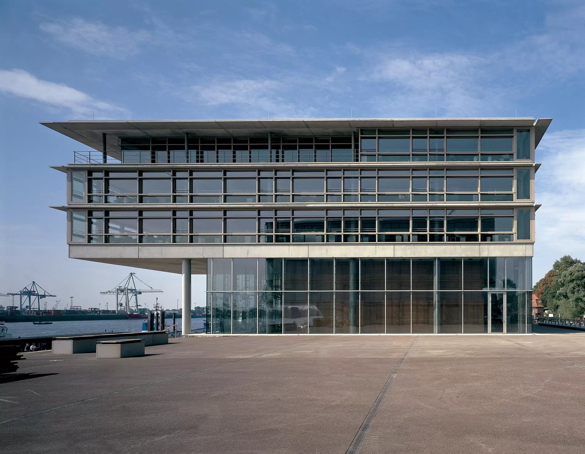 Edel Headquarters ACPV ARCHITECTS