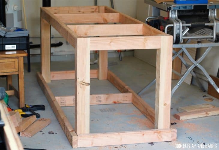 How to Build a Rolling Workbench to Make Your DIY Projects