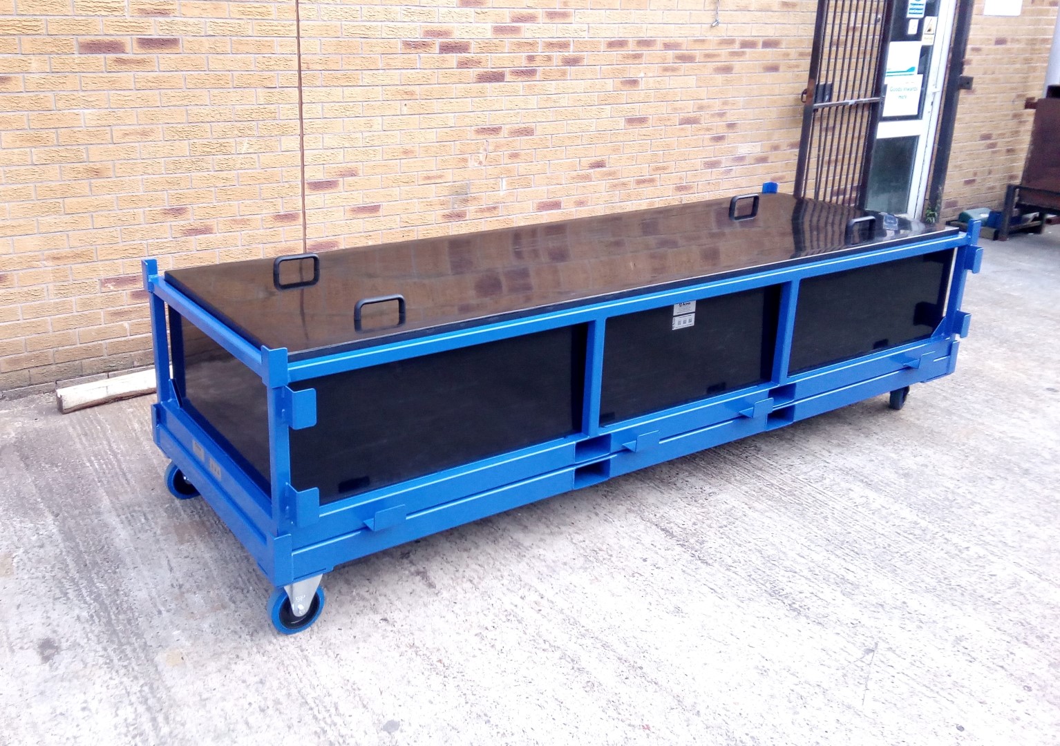 Large Tube Box (Anaconda Case) Acres Engineering