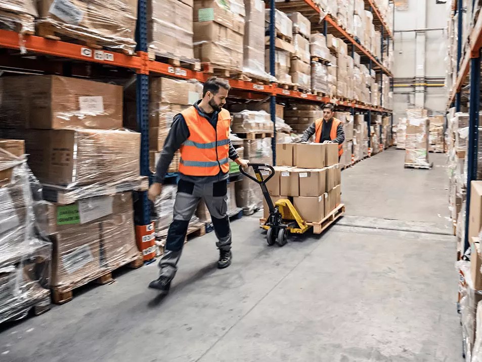 How to Use a Pallet Jack StepbyStep Guide BigRentz