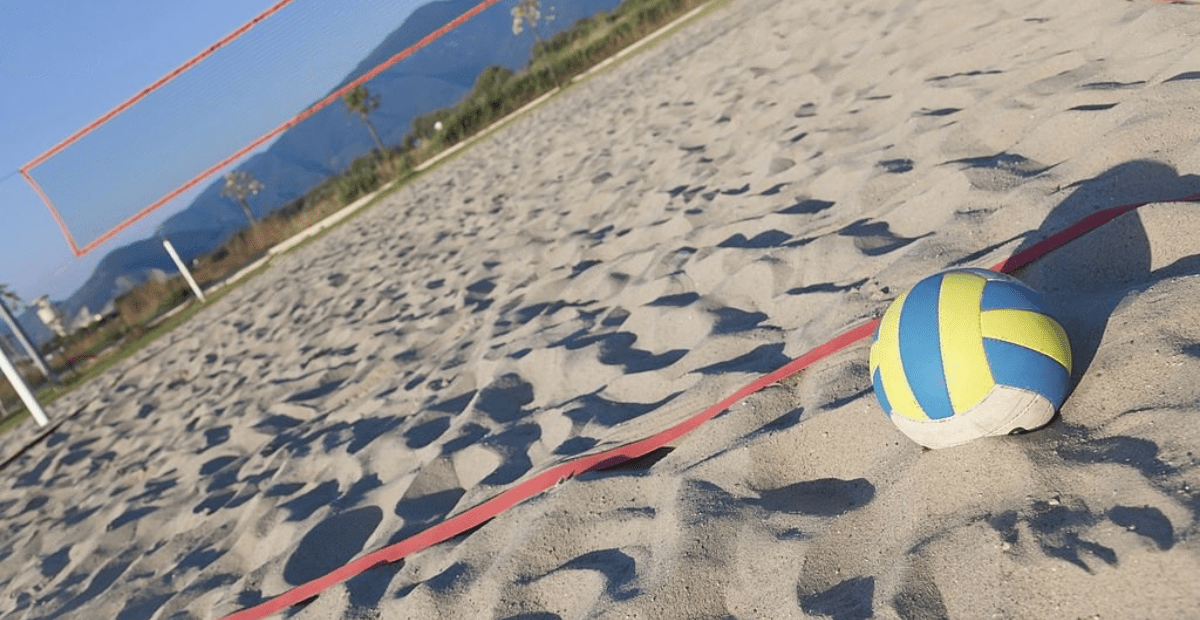 Can You Play Volleyball with Acrylic Nails? Acrylicful