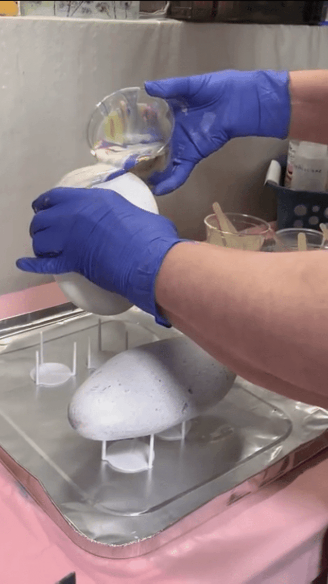 How to do Your First Acrylic Paint Pouring on Rocks?