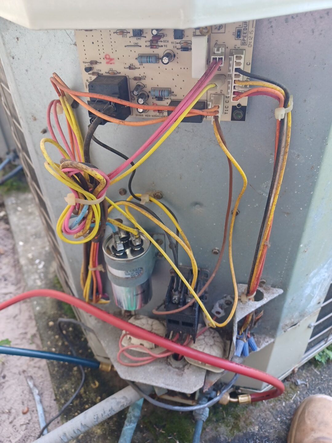 Understanding HVAC Capacitors Function, Failure, and Prevention A/C