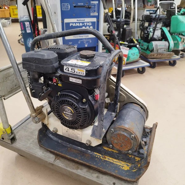 ランマーとプレートの違い【プロ徹底解説】 アクトツールオンラインショップ