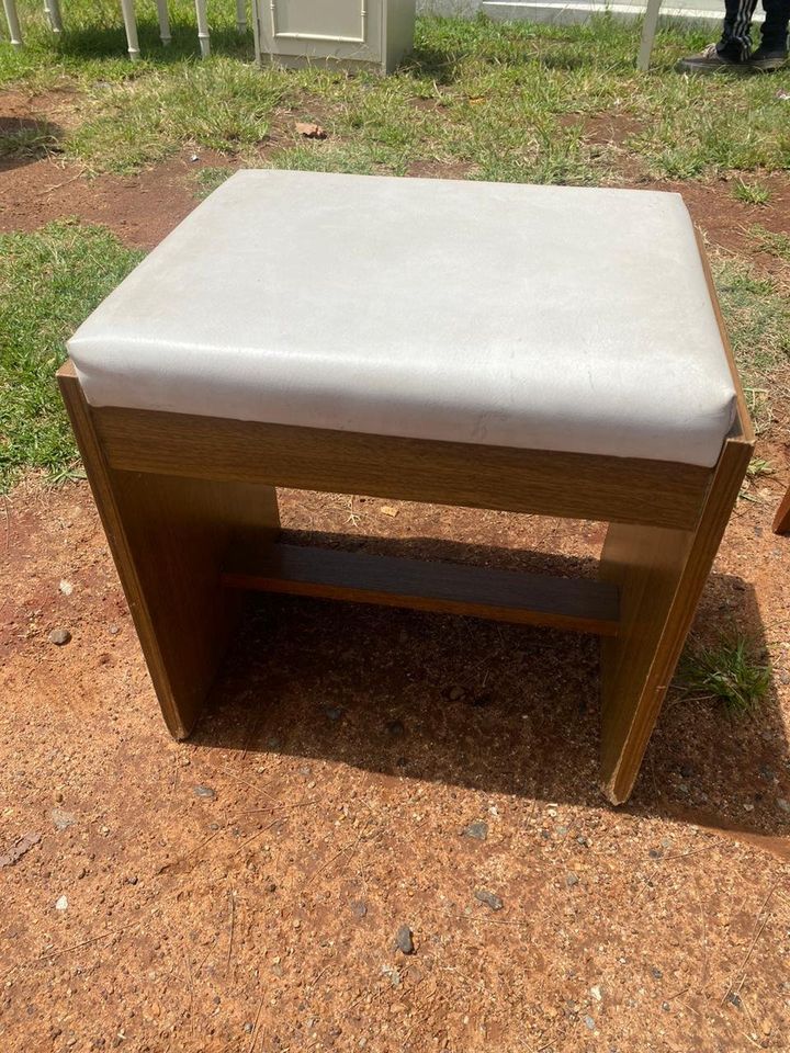 Dressing Table Chair Action 2 Auction