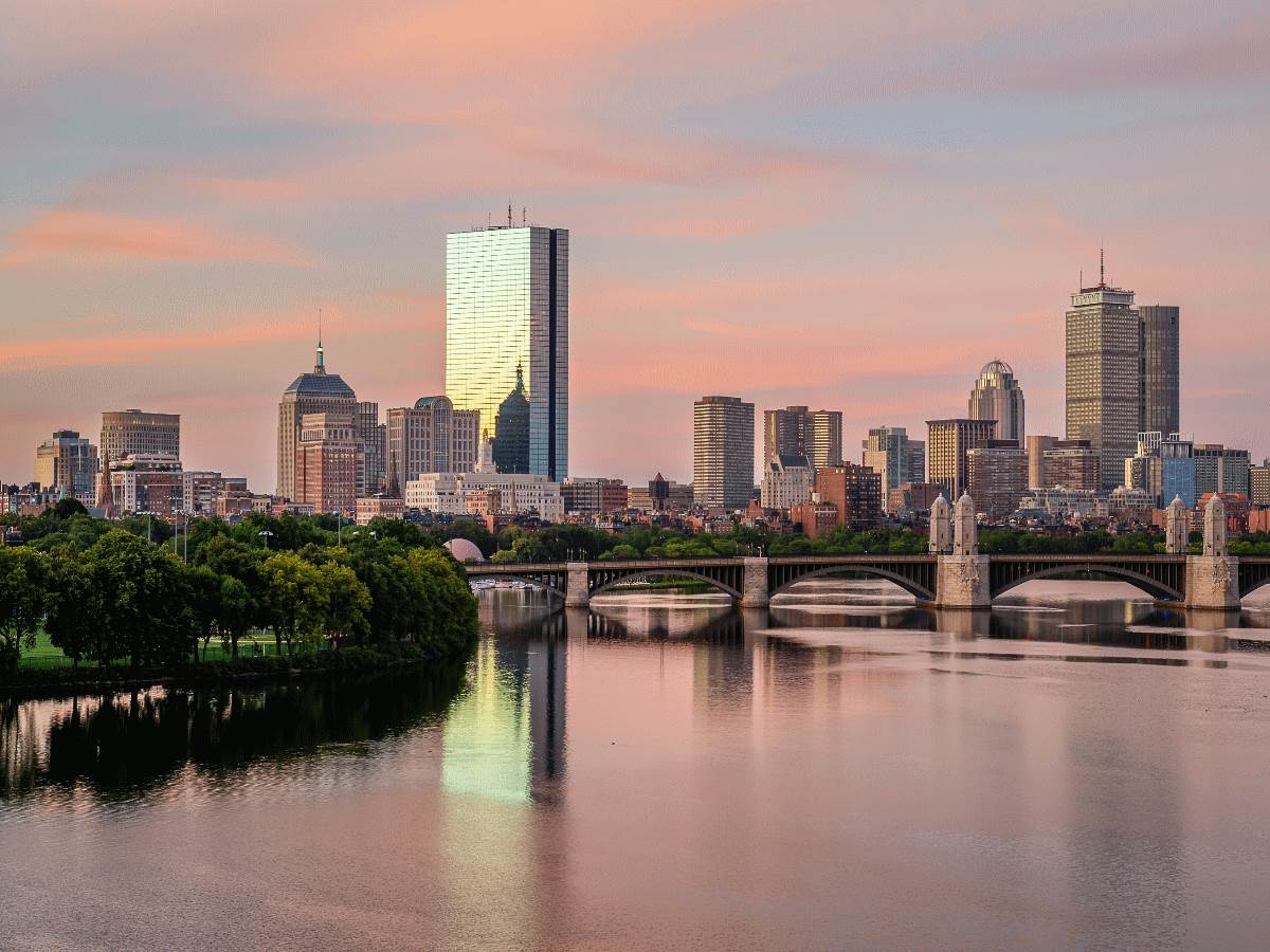 SelfGuided Walking Tour of Bunker Hill Monument Freedom Trail