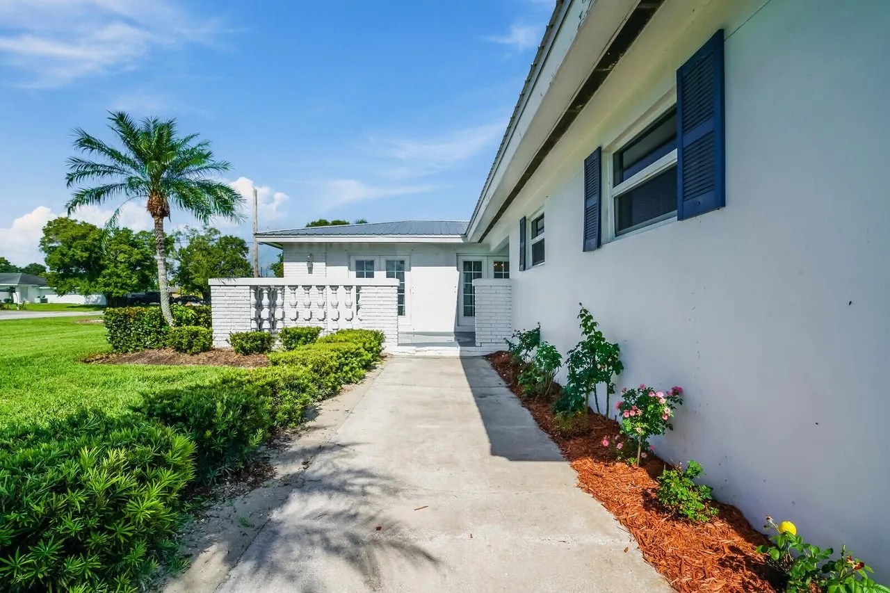 House in Belle Glade for sale in Florida Activa Realty Florida