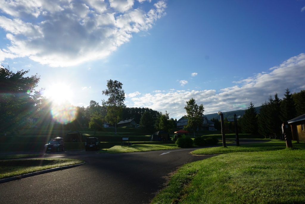 深川まあぶオートキャンプ場で秋の快適キャンプを体験！充実した設備で初心者も安心☆ 北海道の観光、お土産、ラーメン情報を地元32年在住の2人