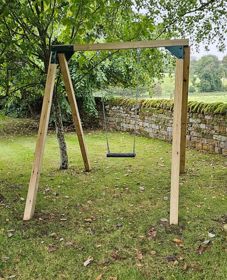 Single Wooden Swing Frame with 1 seat with chains Active Garden