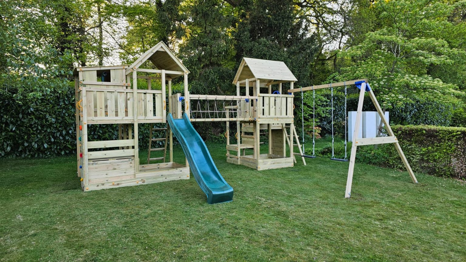 Blue Rabbit Palazzo, Penthouse and Swings climbing frame combo Active