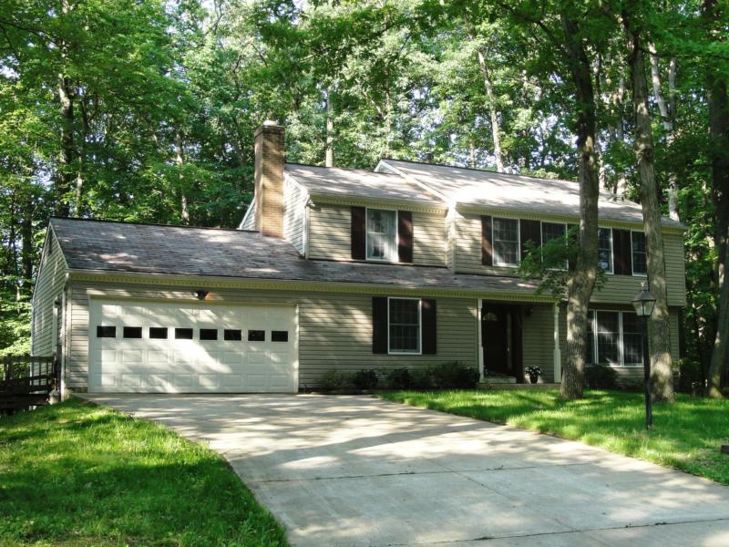 Single Family Homes districted for Howard High School