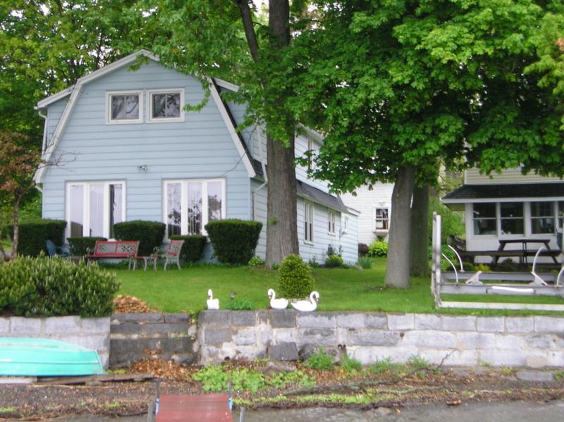 4621 E. Lakeside Dr. Auburn, N.Y. OWASCO LAKEFRONT Real Estate at 349,000