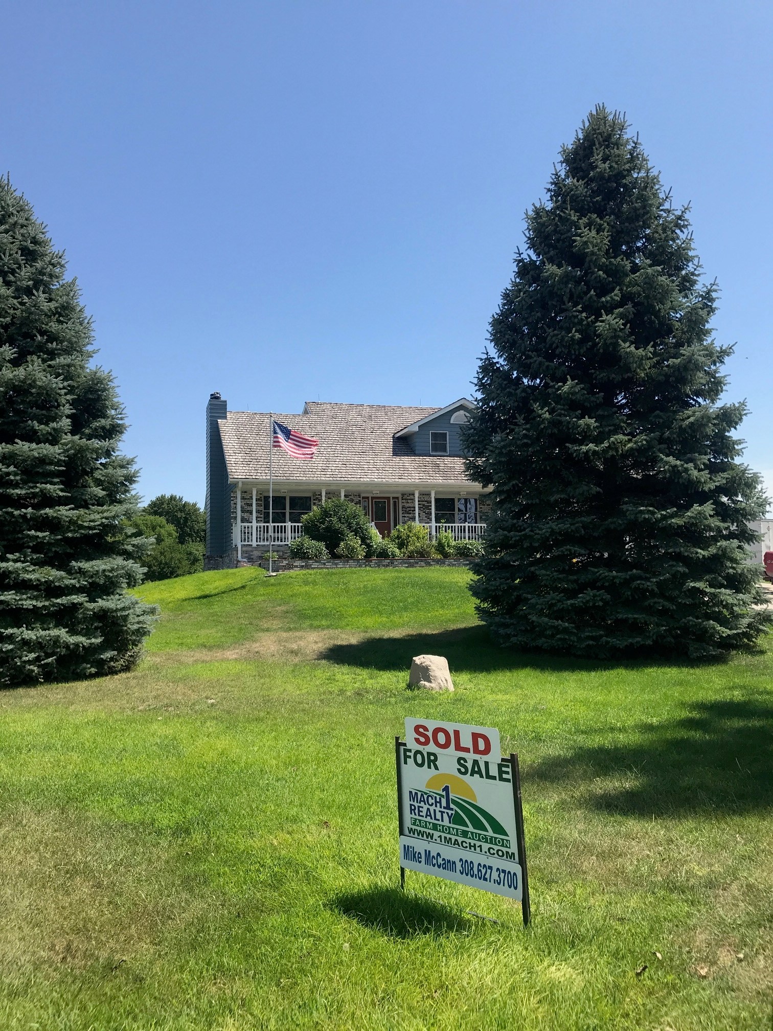 5 Jansen is CLOSED! Another Mach1 Realty Lake Front Pr