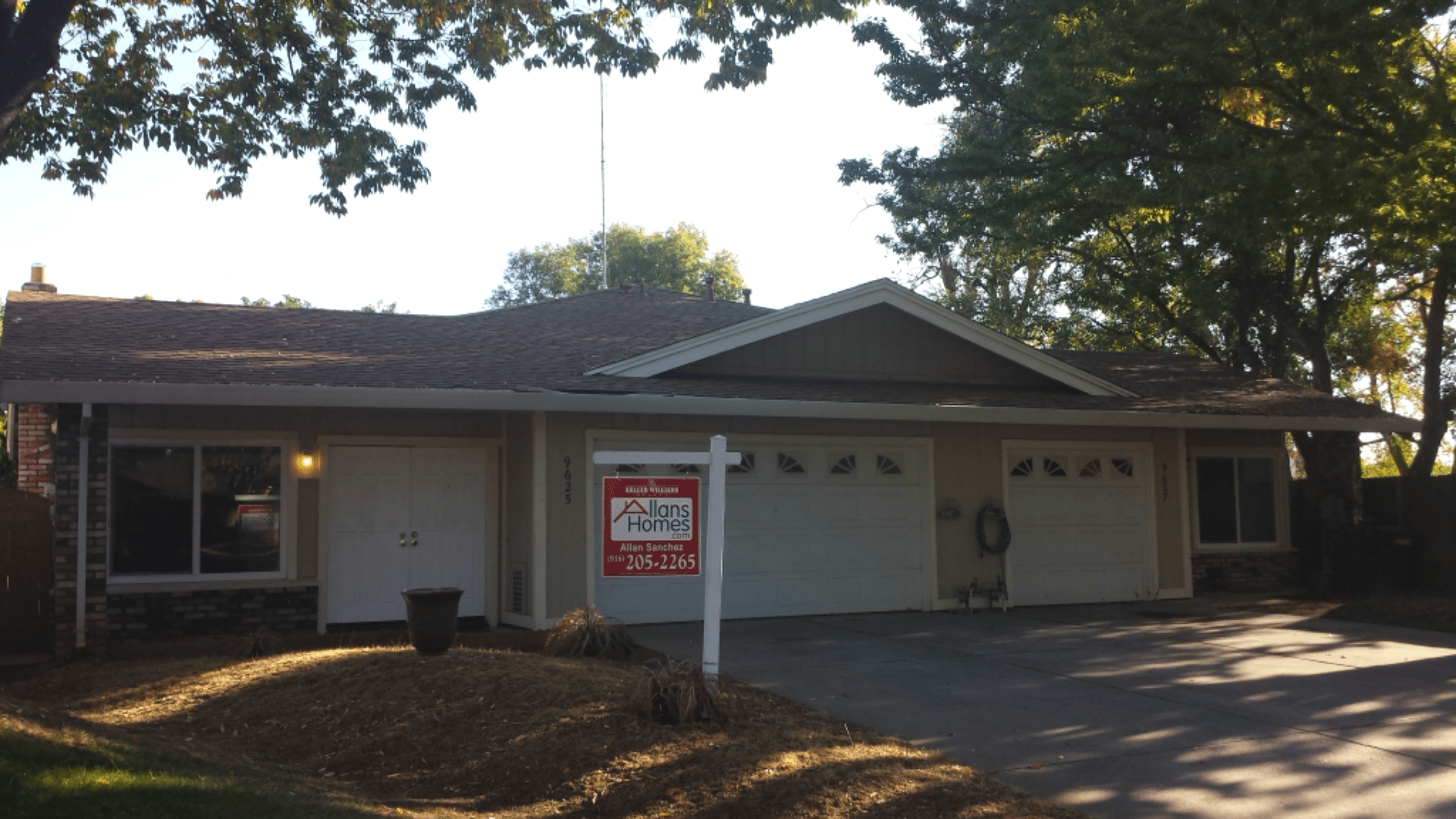 This Rosemont Duplex is a GREAT Investment • Allan Sanchez Property