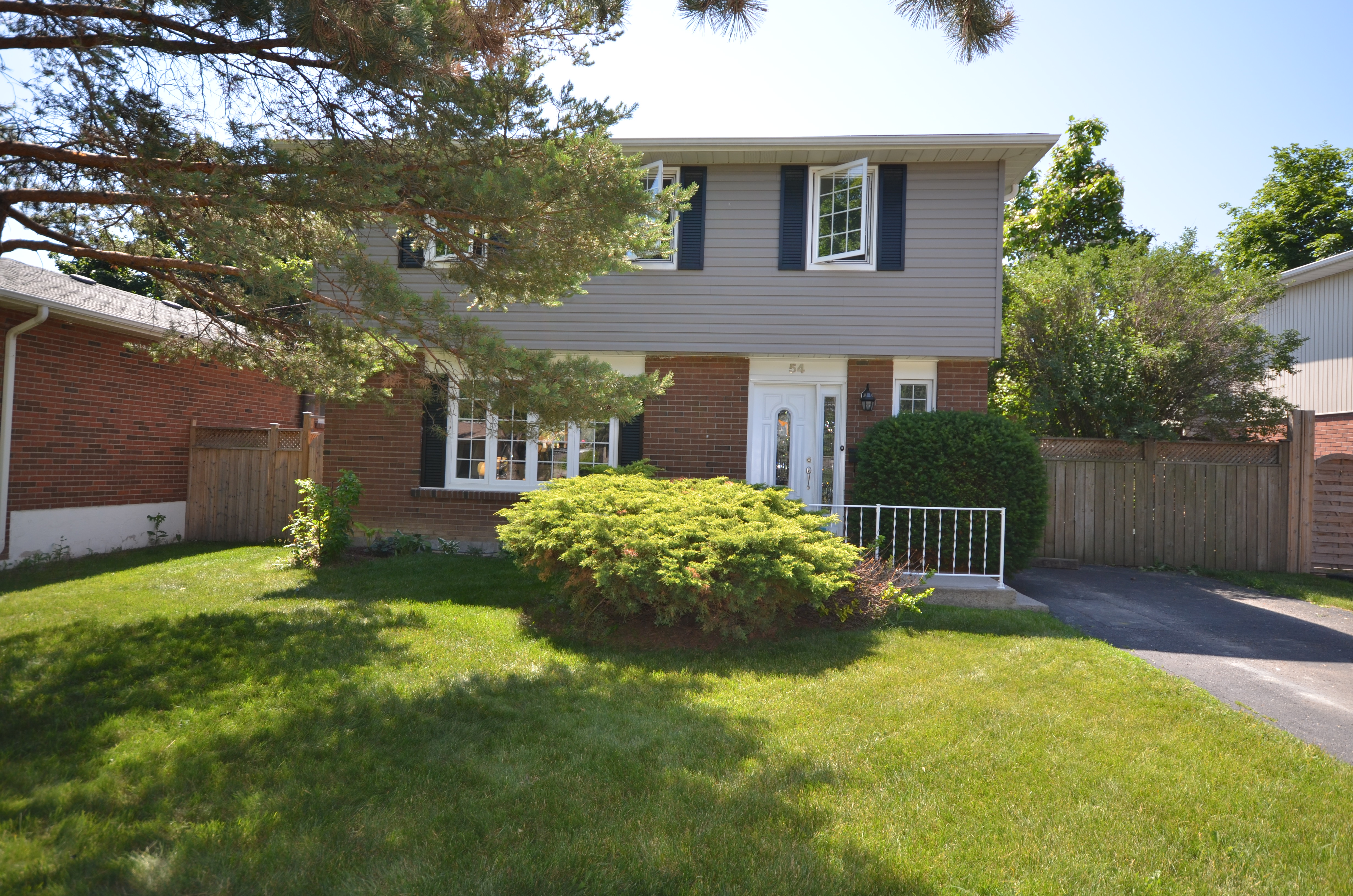 Brampton Open House Sunday August 10th 200 til 400 P.M.