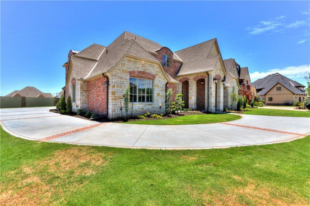 Fabulous new Brookhaven home. 2109 Brookhaven Blvd.