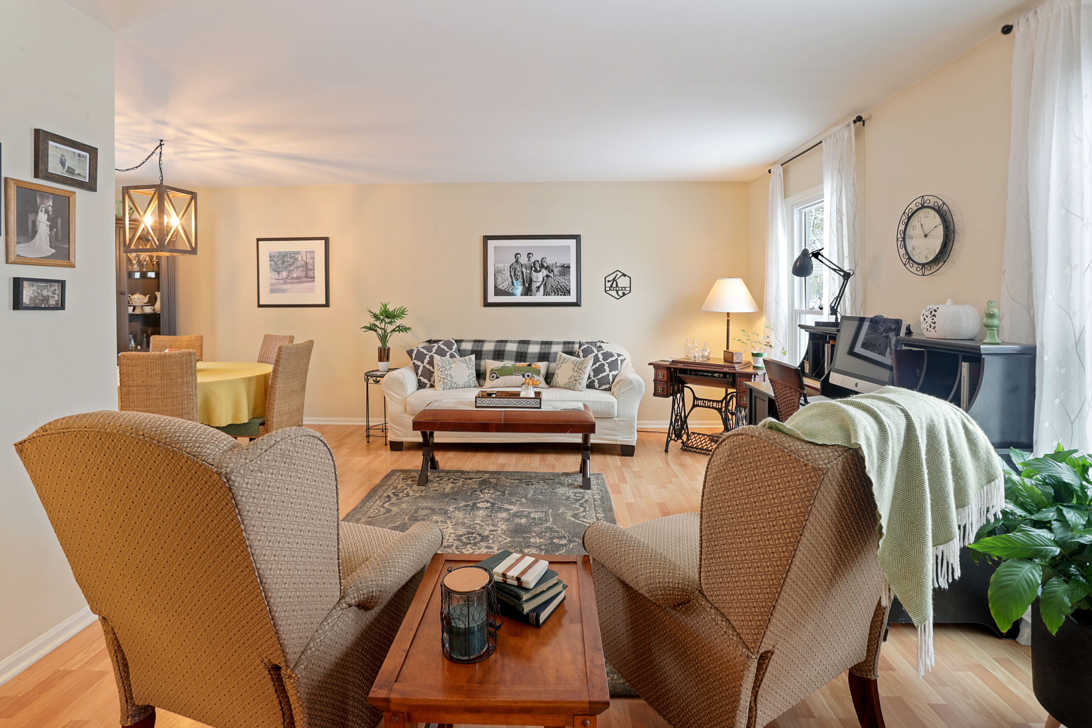 OPEN HOUSE in Hoffman Estates 1100 Warington Lane 11/