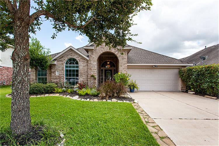 3 Bedroom, Study, Game Room Home For Sale League City