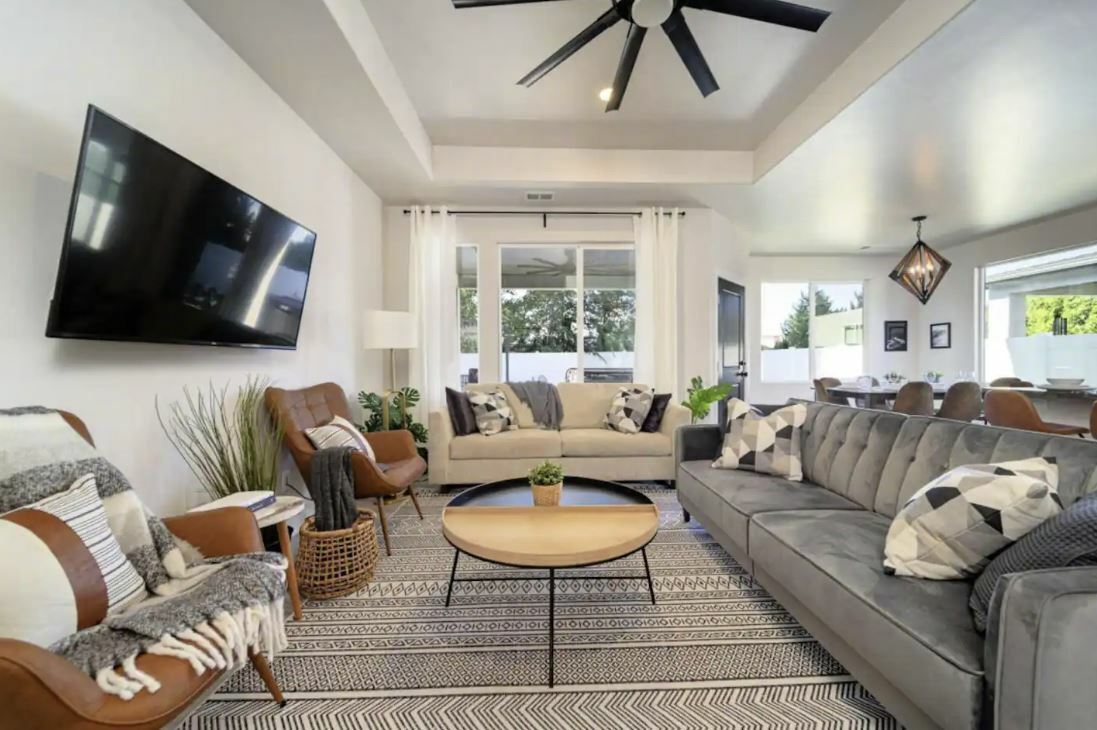 Grand Junction Luxury airbnb Home for 10