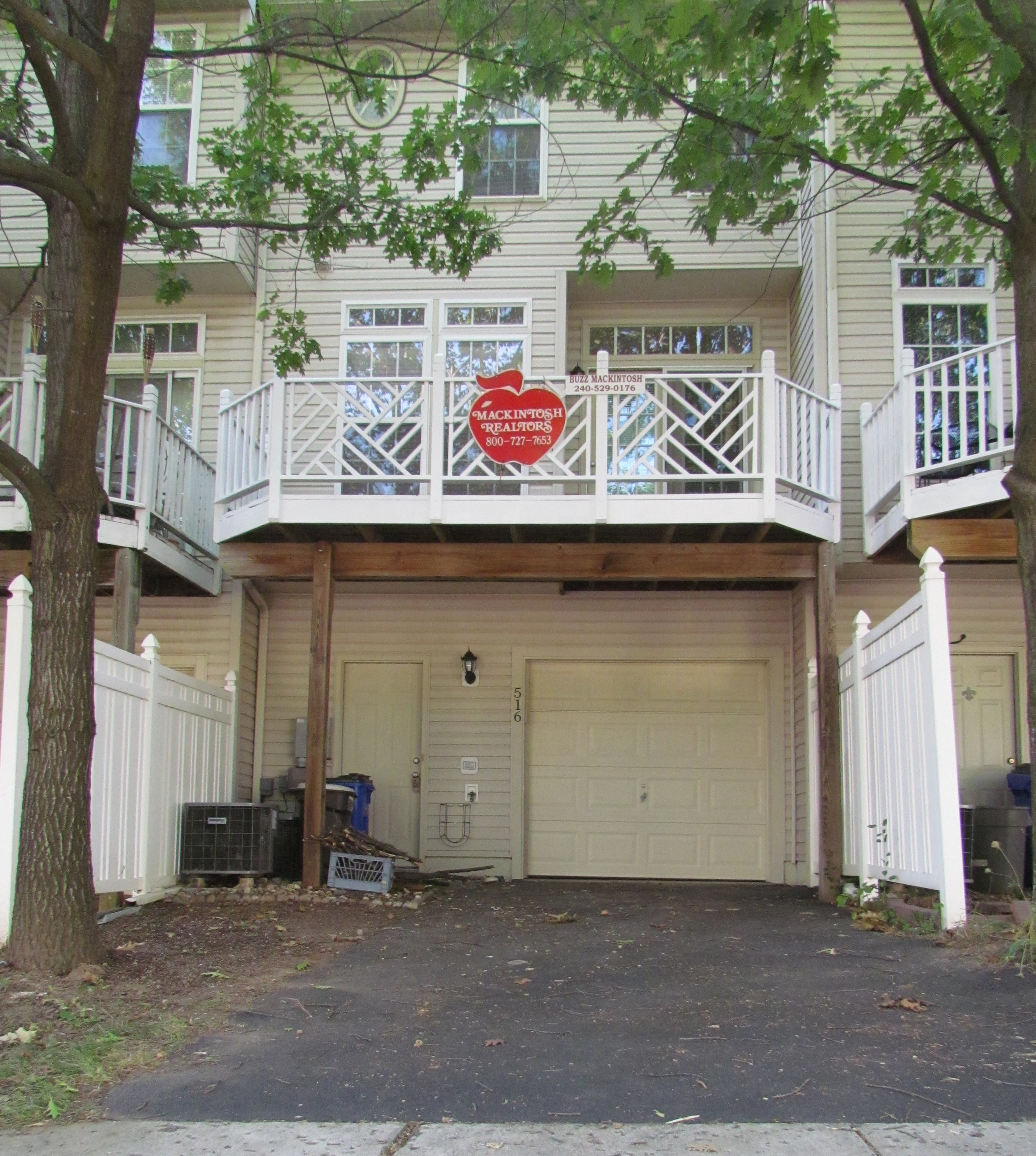 4 level Overlook Townhome in Frederick