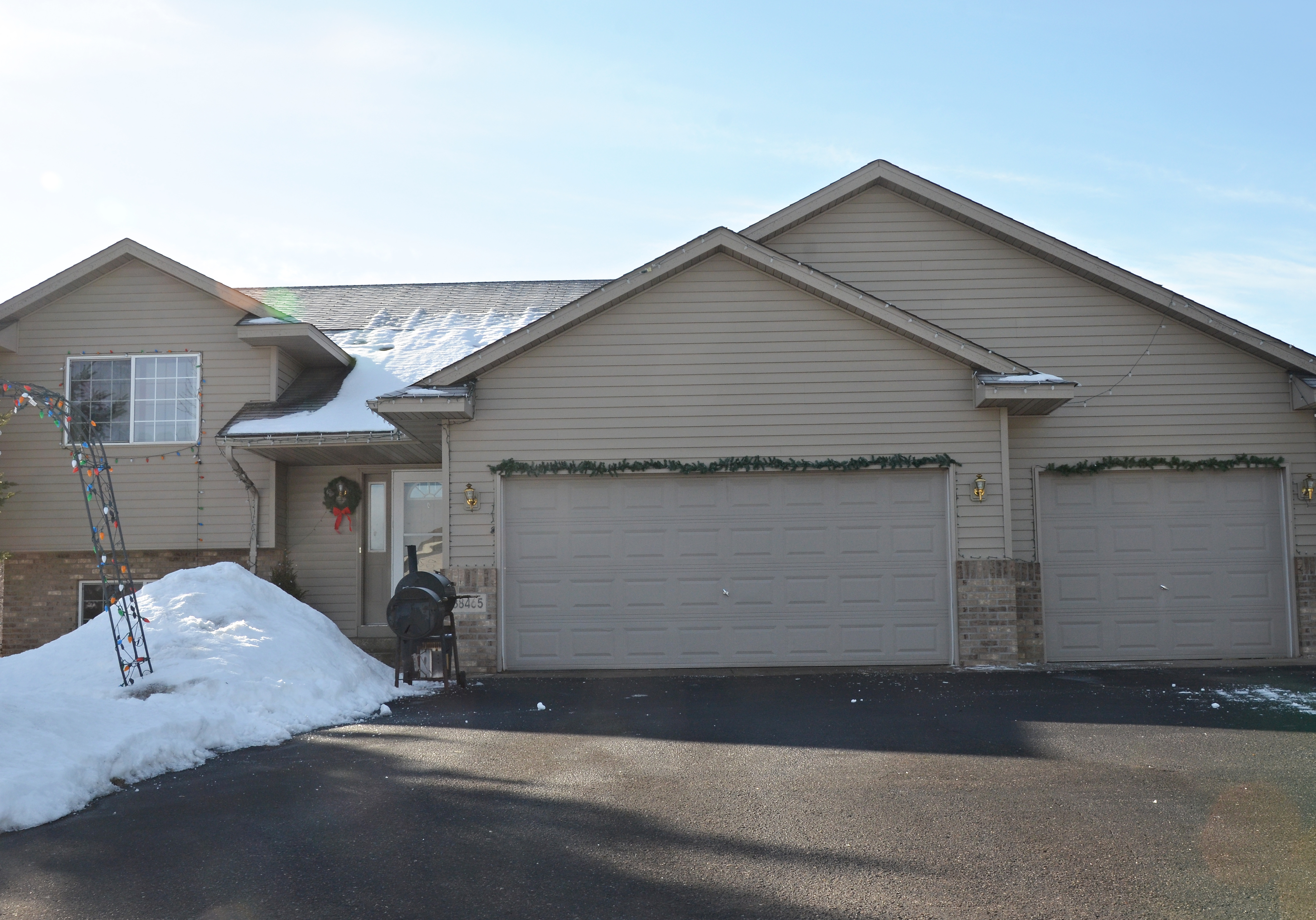 Re/Max Results North Branch Home For Sale 2BR/2BA