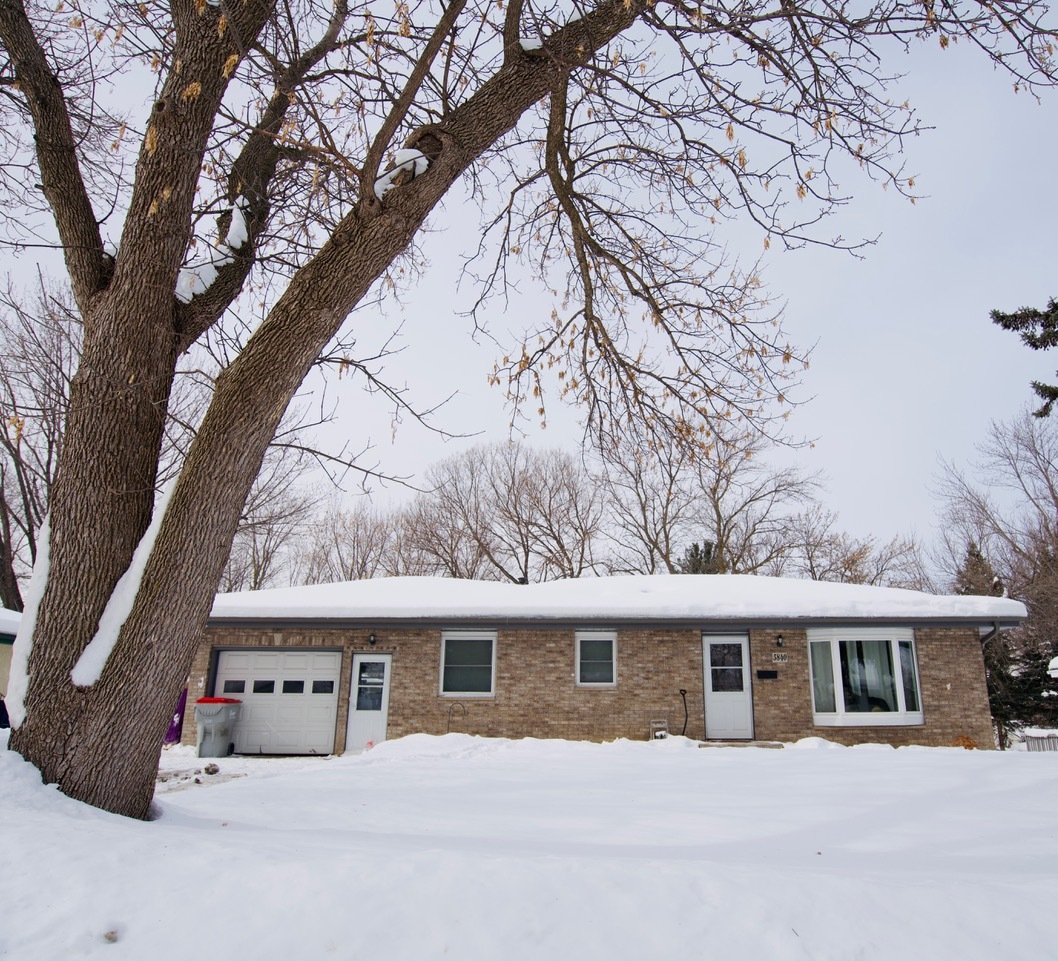 Re/Max Results Well Maintained 3BR/2BA Fridley Home