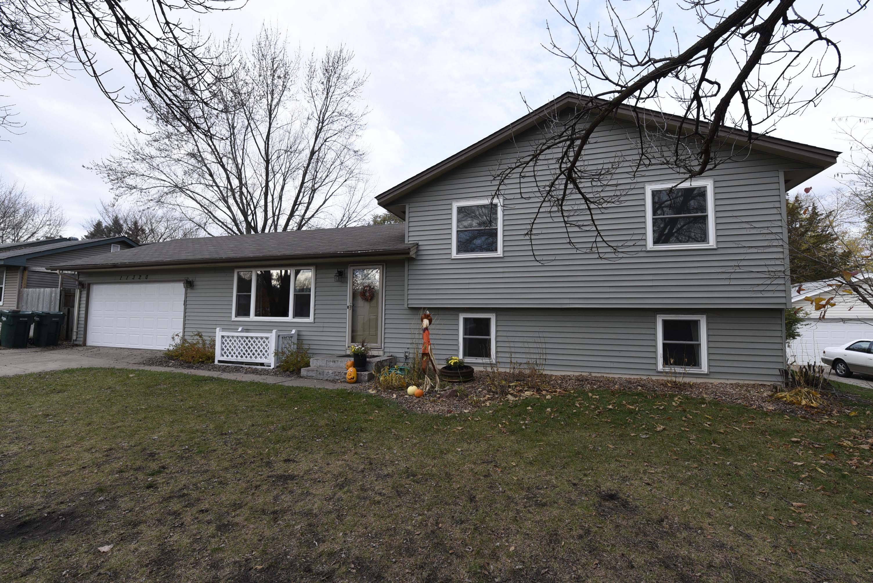 Re/Max Results Just listed 4 BR real estate in Blaine