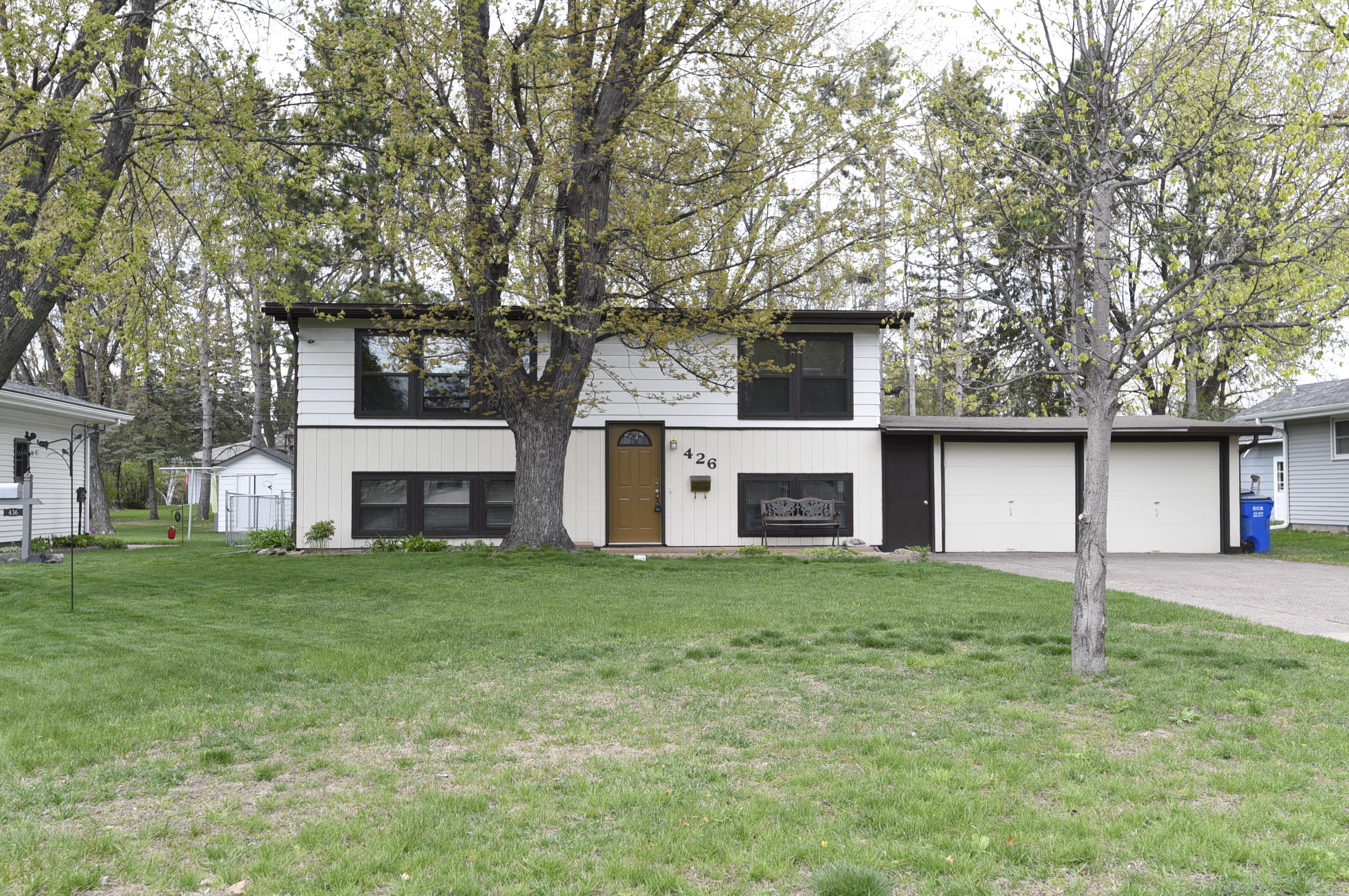Re/Max ResultsRenovated Home for Sale in Cambridge MN!