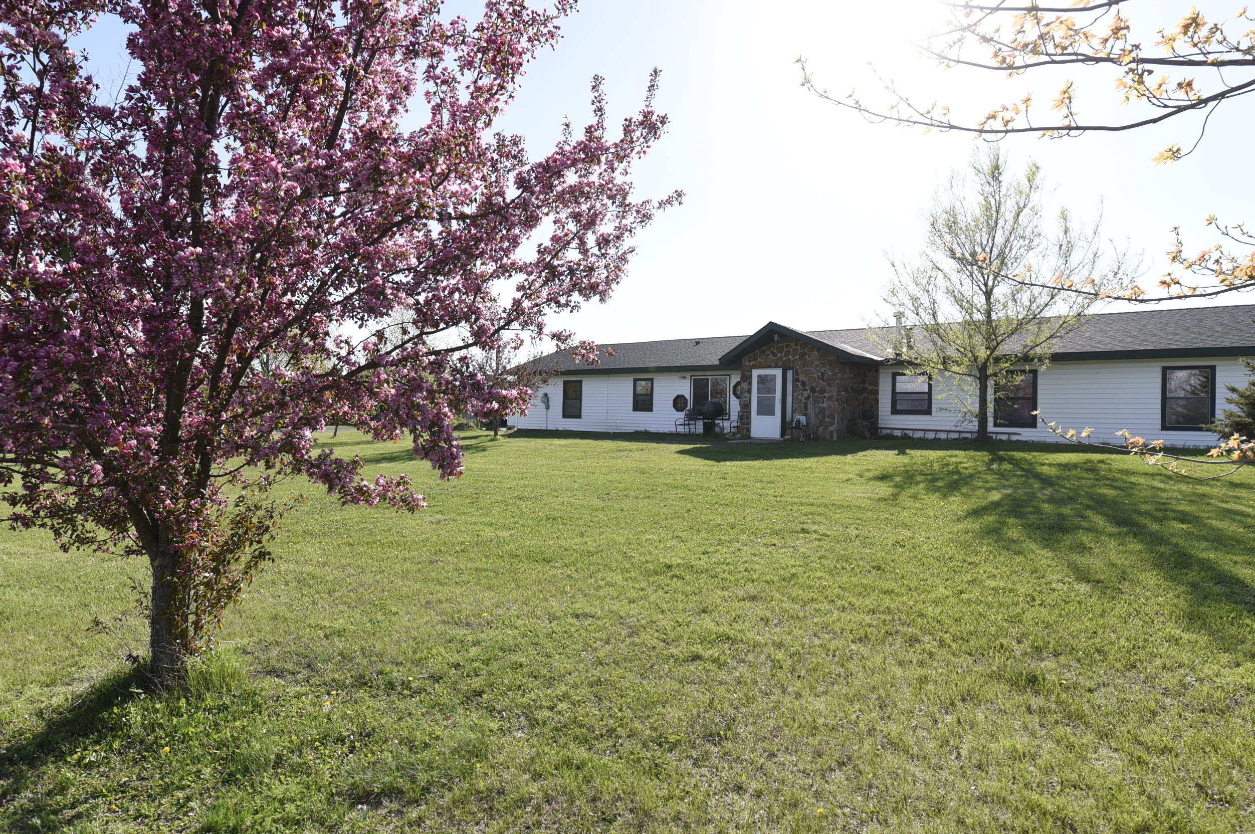 Re/Max Results 20 Acre Hobby Farm in Sherburne County