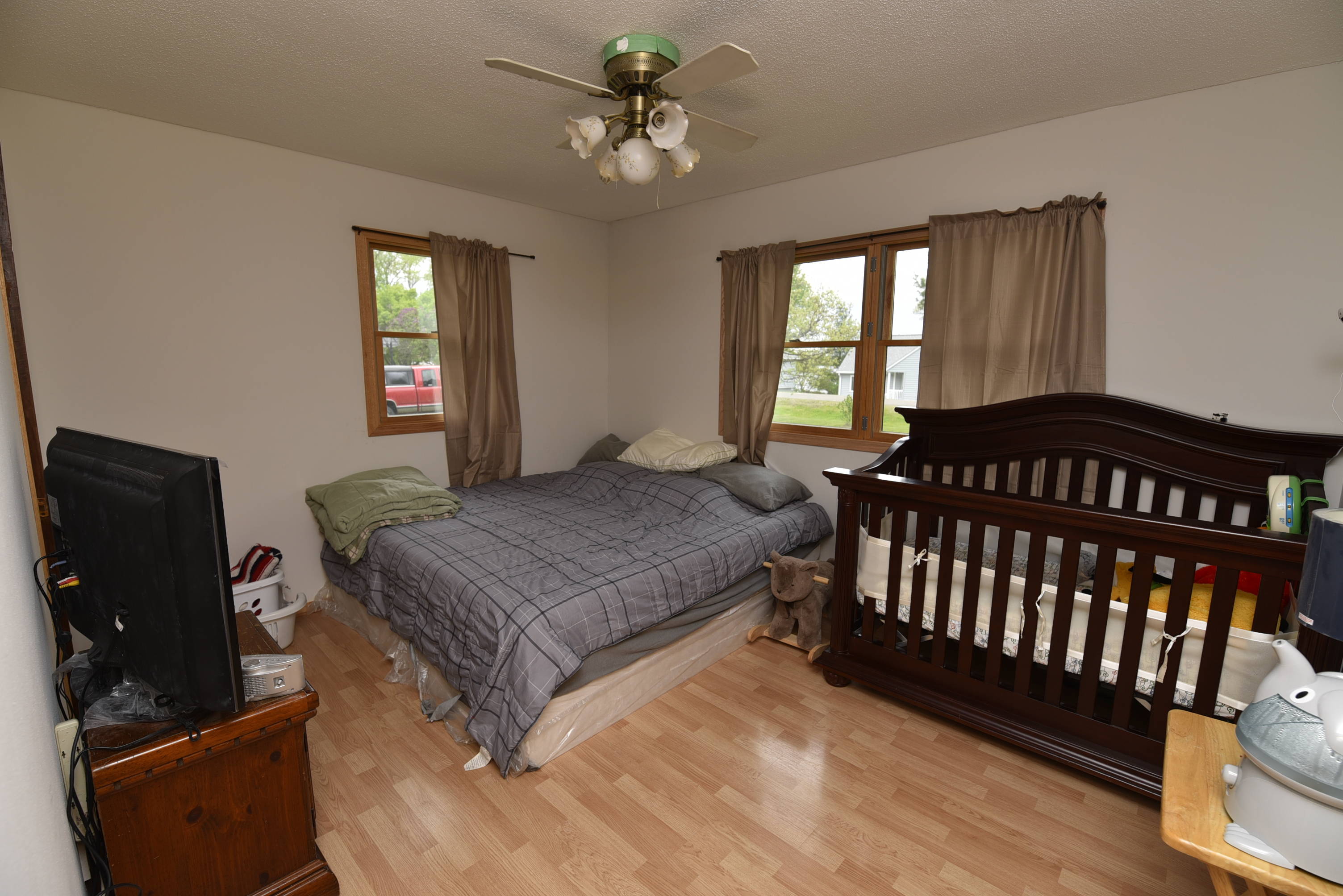 Re/Max Results Nice affordable acreage home Knife lake