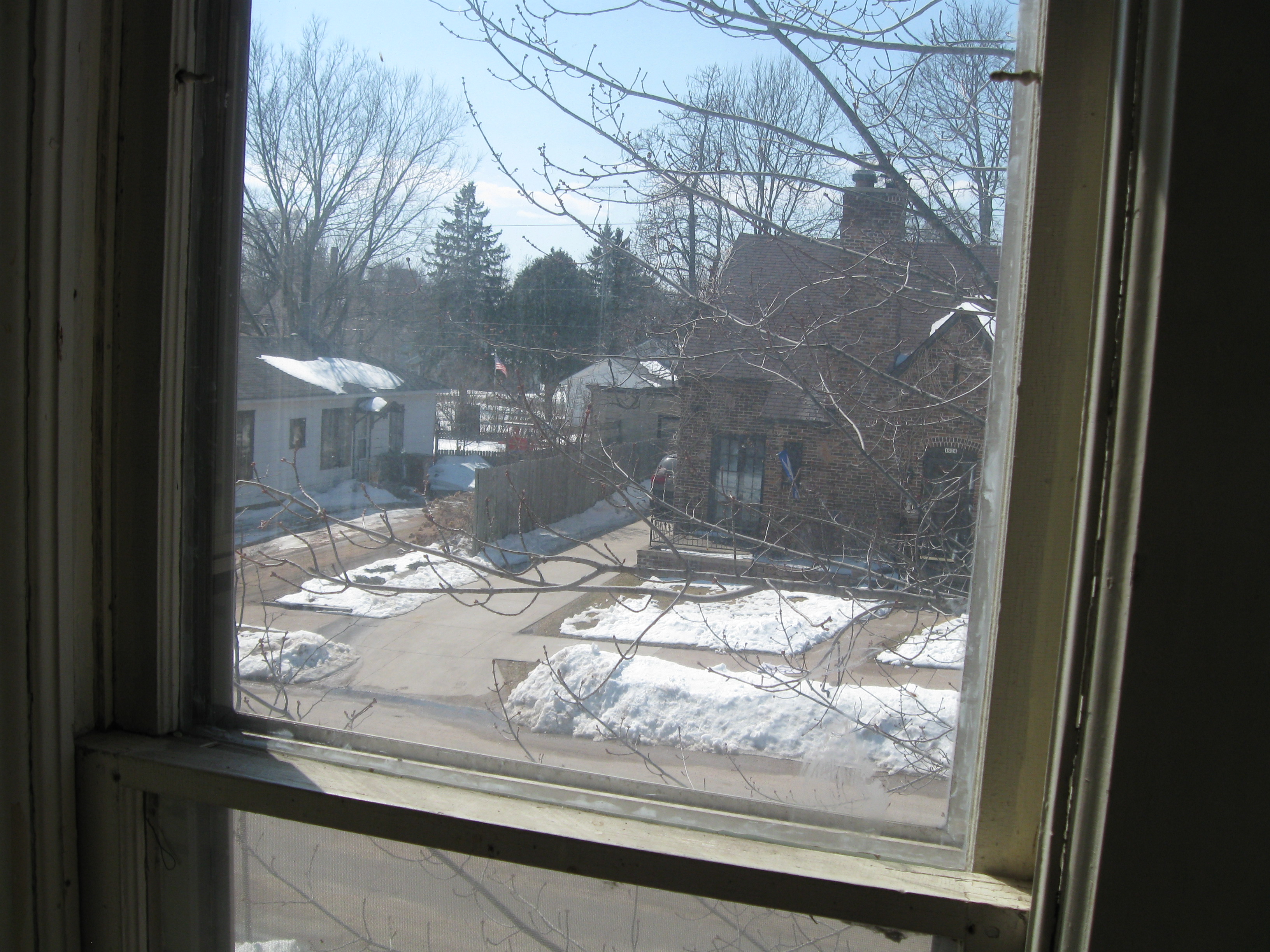 449 Upper Duplex with a Great View near UWSP Belts Do