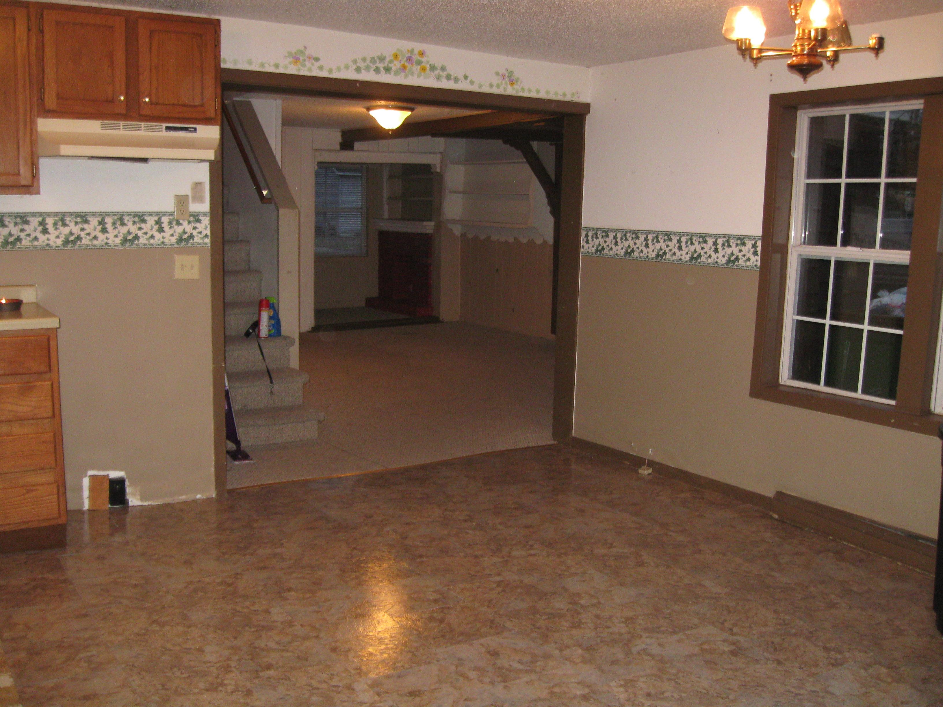 Spacious Cottage Style Home Near Mead Park and Wisconsin River