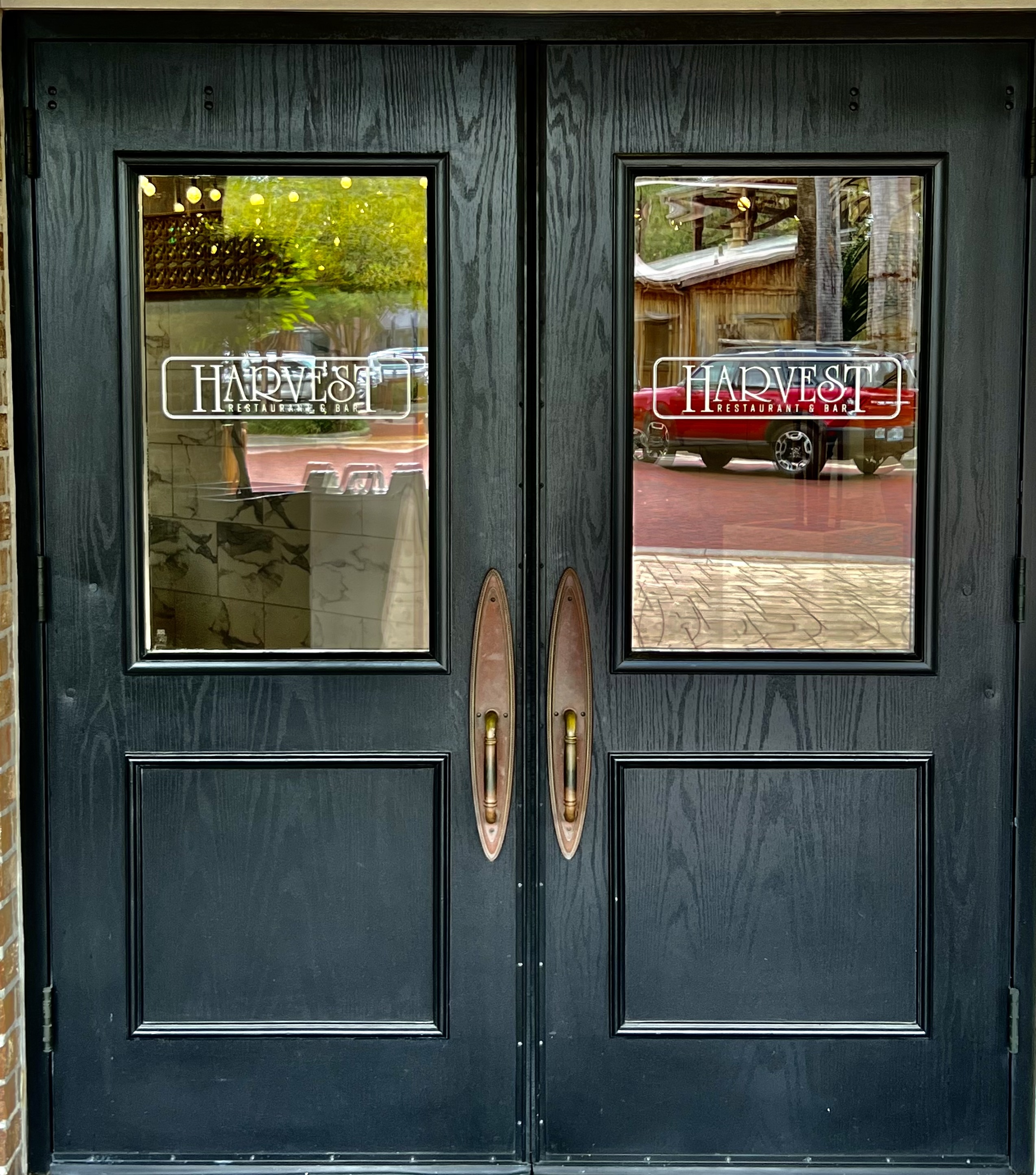 Dining at the Harvest Restaurant & Bar, The Villages, F