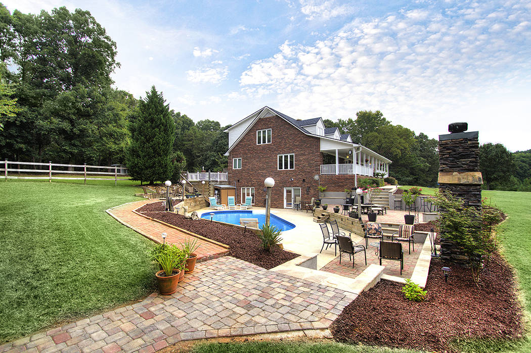 Searching for Charlotte Area Equestrian Properties?