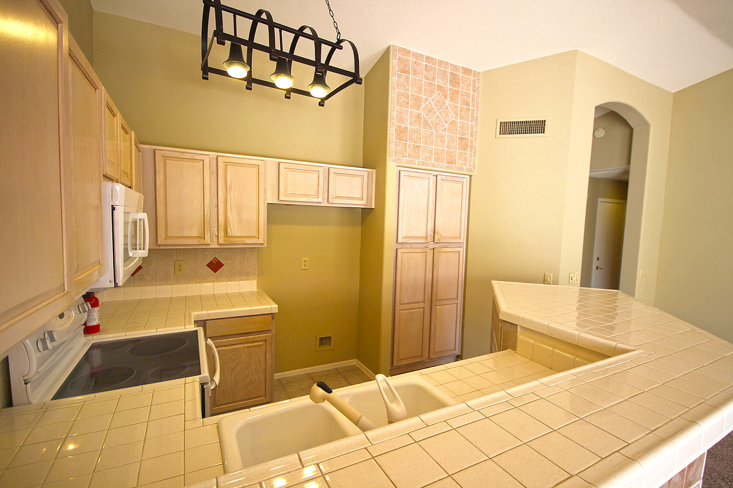 Patio Home with Custom Look Sunbird Golf Resort Chandler, AZ 85249